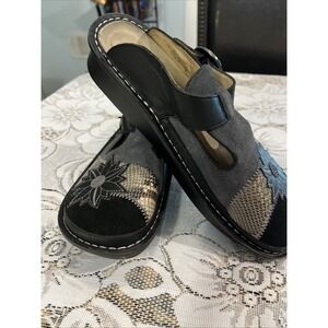Alegria Black Floral Clogs Size 40 Us Size 9.5-10